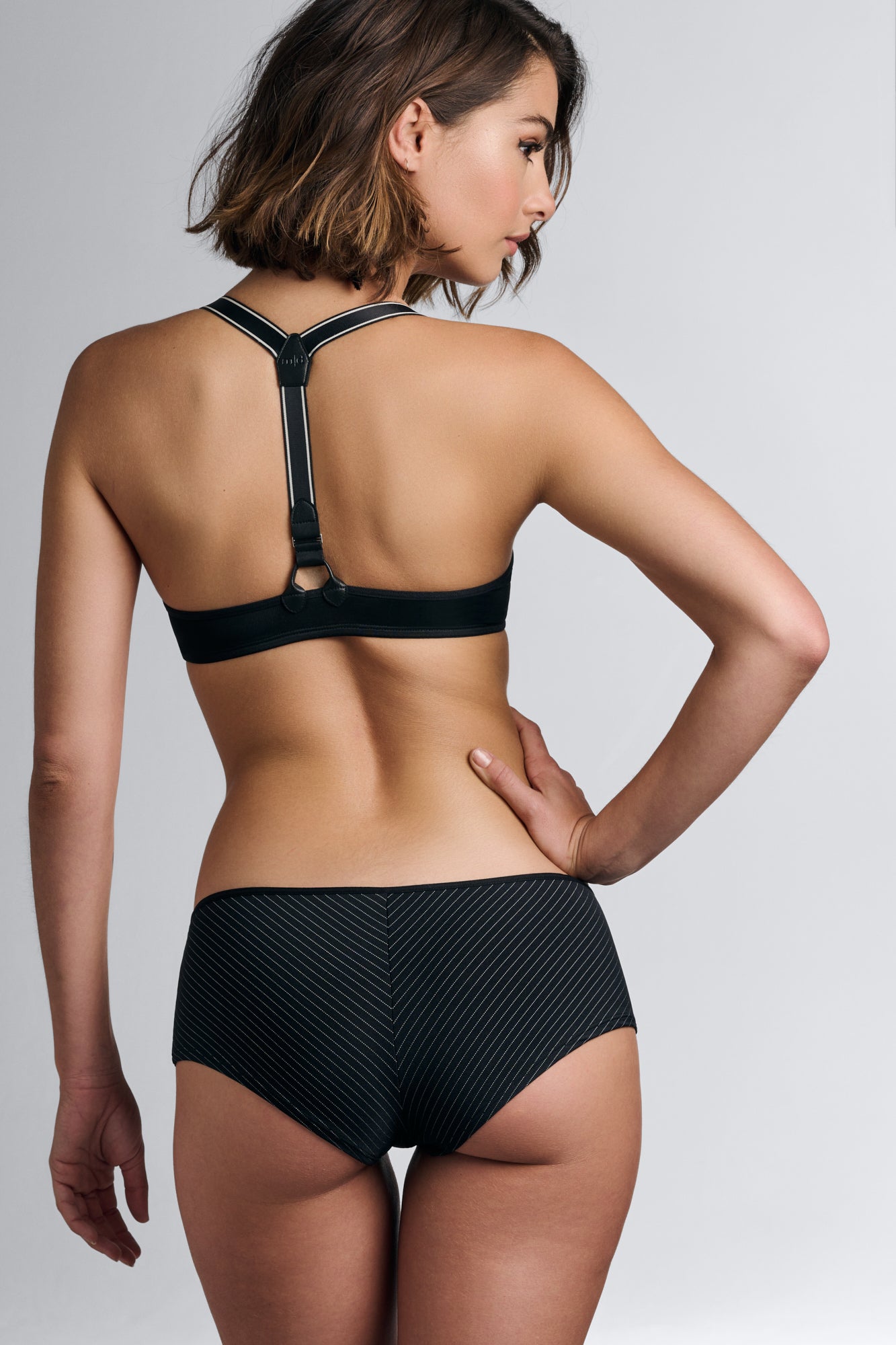 #color_black pinstripe