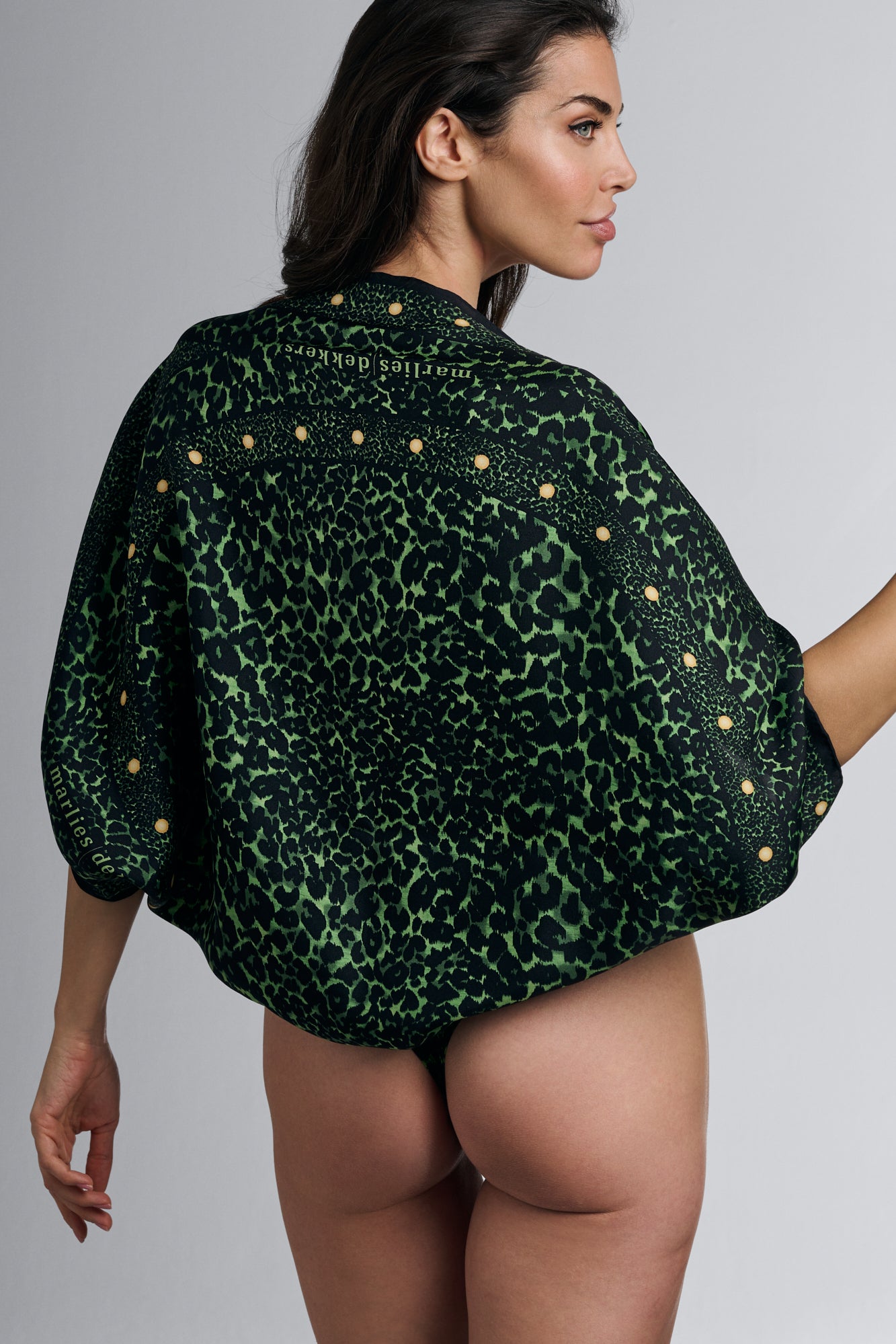 #color_black green leopard