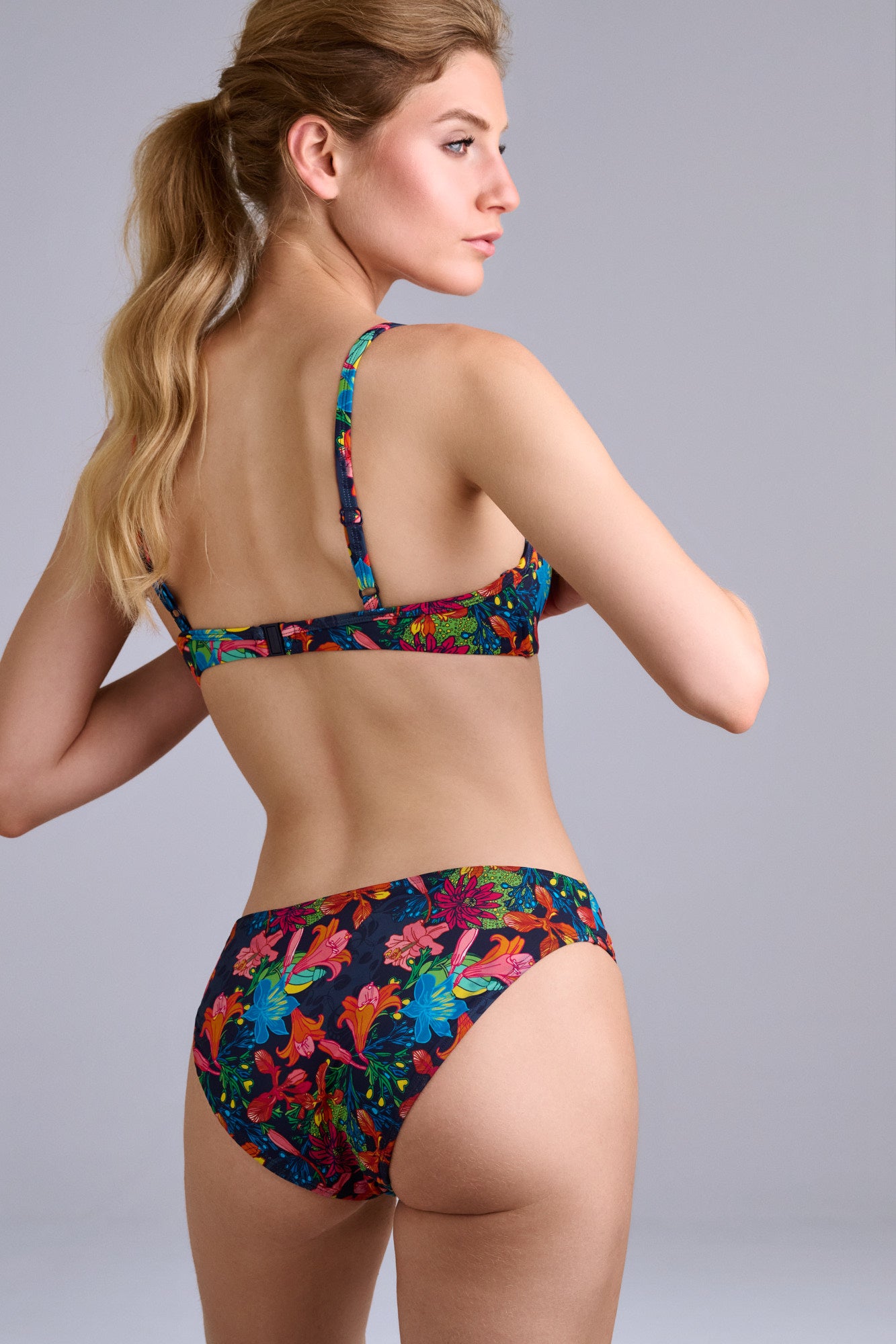 #color_thalassa print