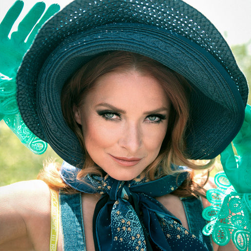 Female gardeners, Gardenista