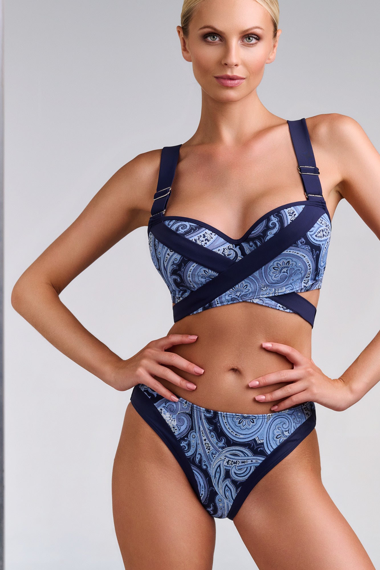 洋楽 GUARDA UN PO' CHI C'E' / IL BIKINI cache coeur bikini briefs paisley print | Marlies Dekkers luxury