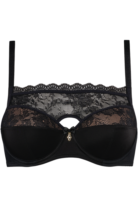 #color_black lace and sand