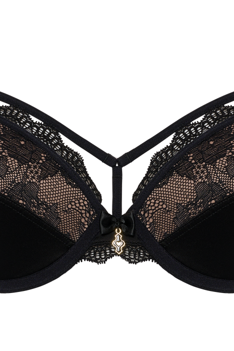#color_black lace and sand