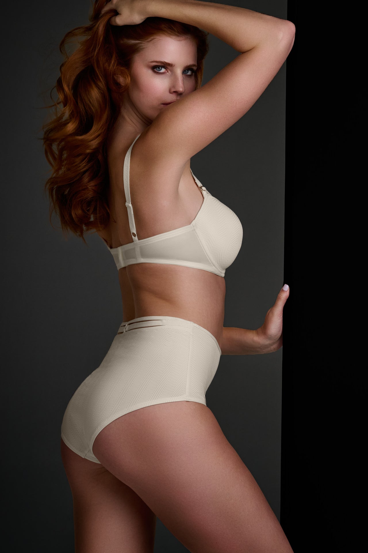 Space odyssey balcony bra pristine