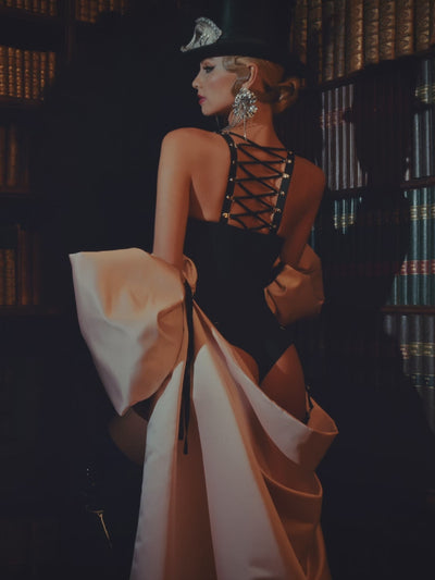 Video mit Models, die Vorschau-Teile aus der kommenden Marlies-Dekkers-FW25-Kollektion tragen und kühne, elegante Dessous-Designs präsentieren