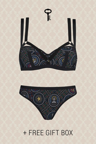 balcony bra + butterfly briefs