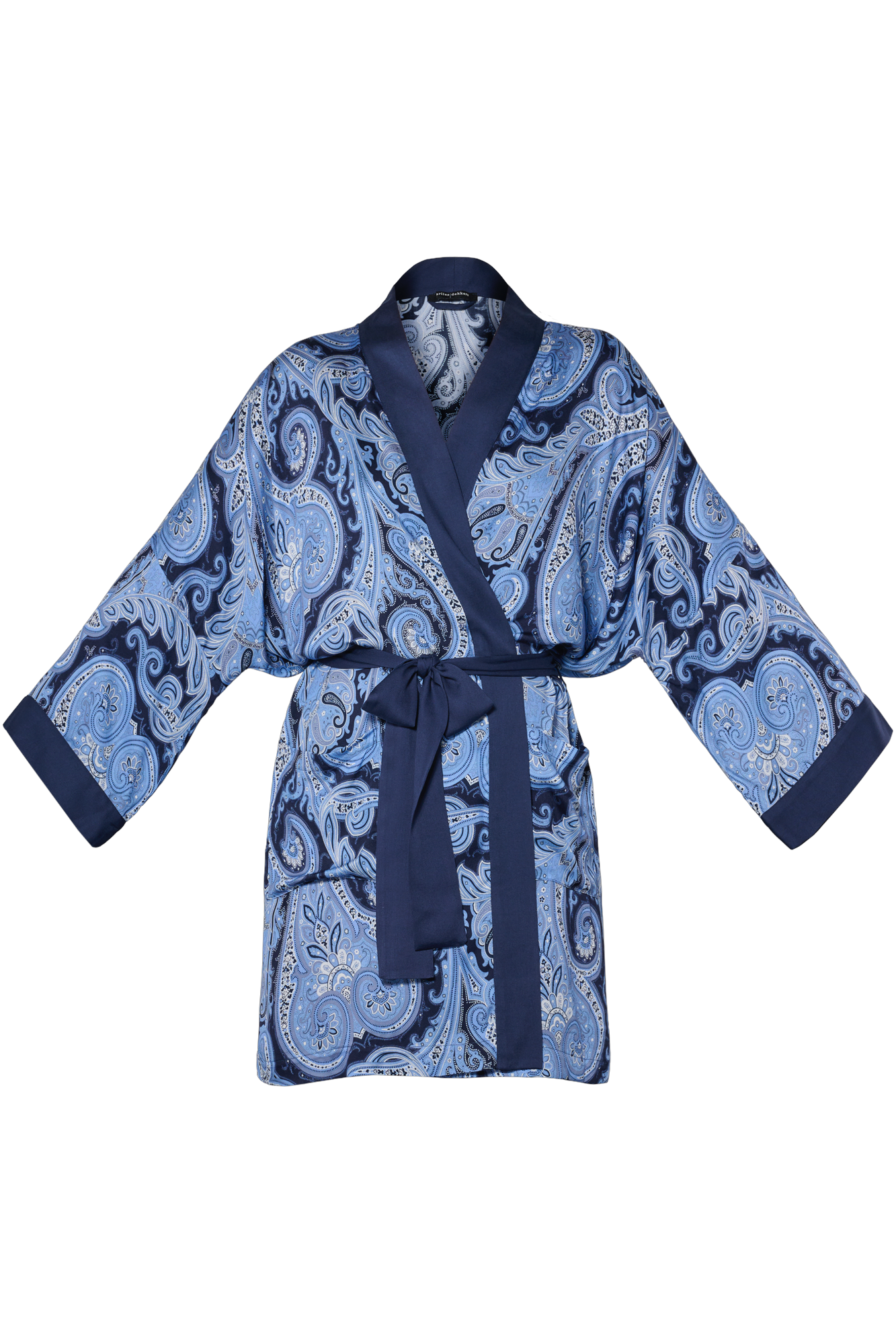 cache coeur kimono